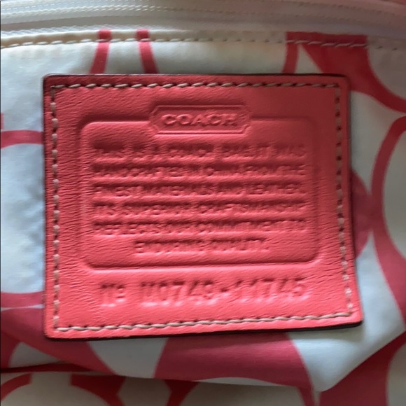 Authentic Coach Khaki Nylon Tote bag - Picture 7 of 16